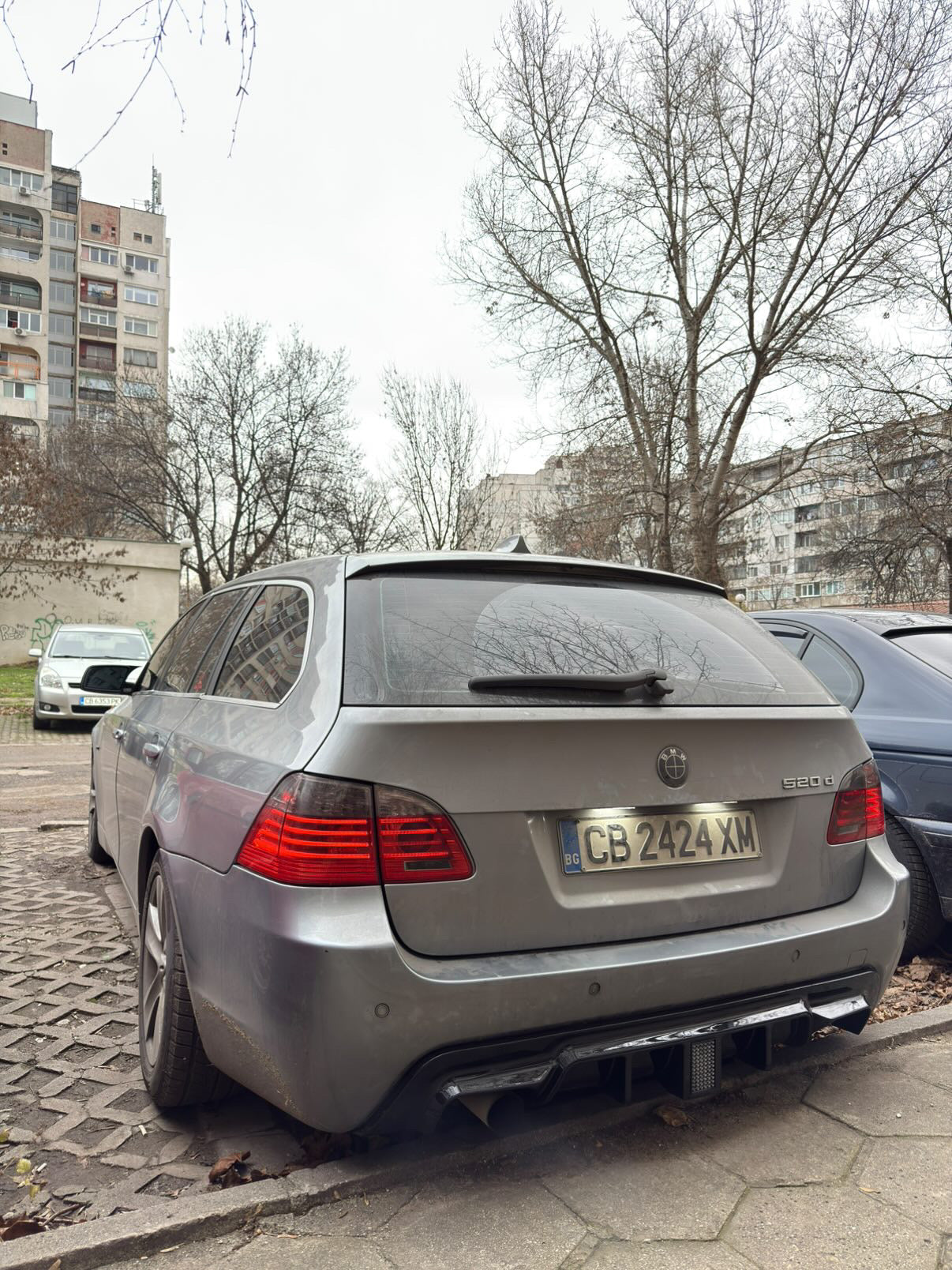 Оребрен Дифузьор с Ф1 стоп за BMW E60 E61 Двойни изходи